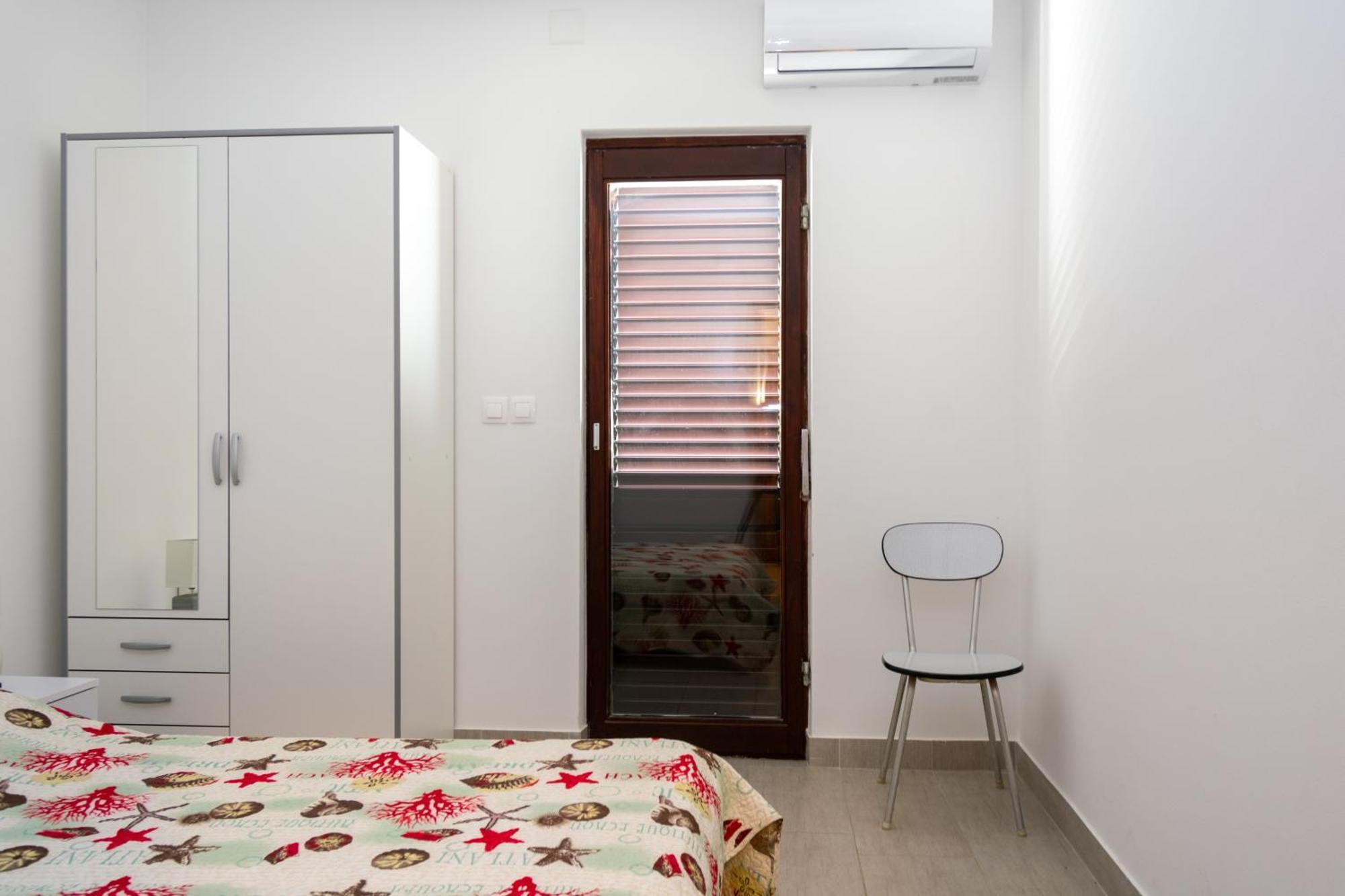 Apartments By The Sea Mandre, Pag - 3084 Kolan Zimmer foto