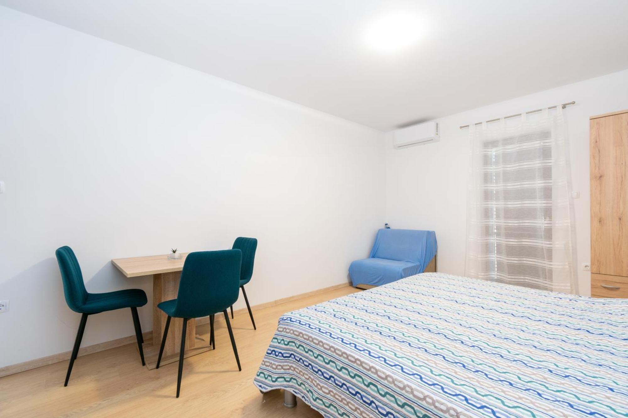 Apartments By The Sea Mandre, Pag - 3084 Kolan Zimmer foto